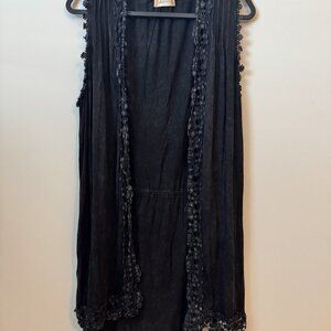 Altar’d State Size Large (L) Elegant Black Lace Trim Sleeveless Cardigan Vest